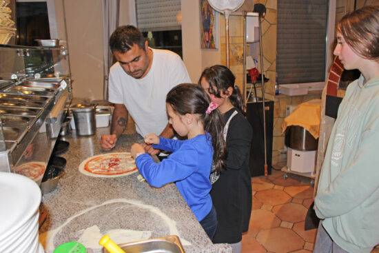 Die LandFrauen Kids backen Pizza!